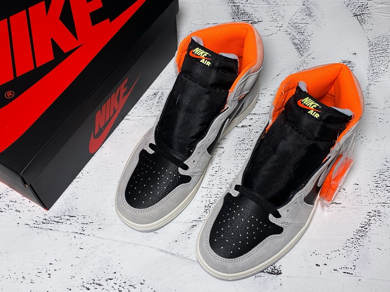 Air Jordan 1 Neutral Grey